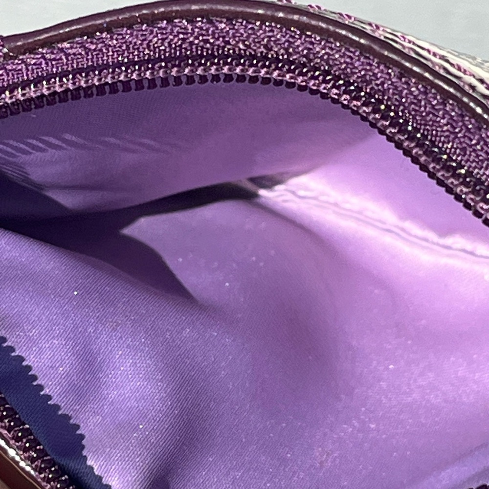Coach Y2K VINTAGE Purple Plum Patent Leather Wristlet - Picture 9 of 13